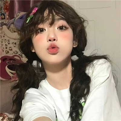 舟山伴游女生卞寄蕾的资料